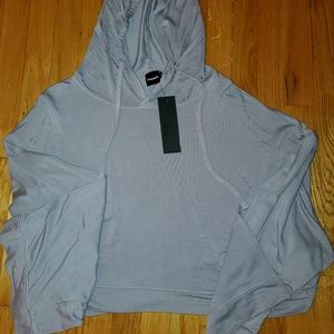 Mono B Size Large Hooded t-shirt